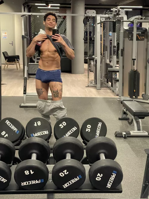 Just finished my session at the gym! Can I come over and shower at your place?😲