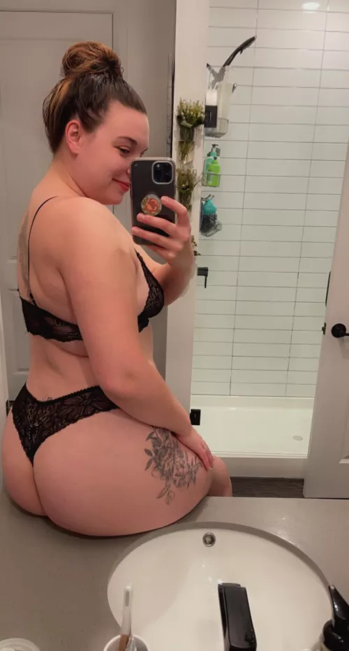 Just found this sub, so excited to be here! [f] [6’]