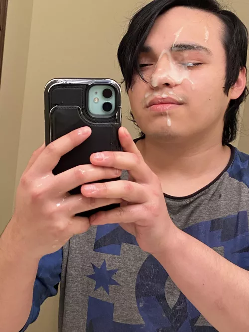 Just got one of the biggest facials Iβve ever gotten from a hot older guy Just got one of the biggest facials Iβve ever gotten from a hot older guy
