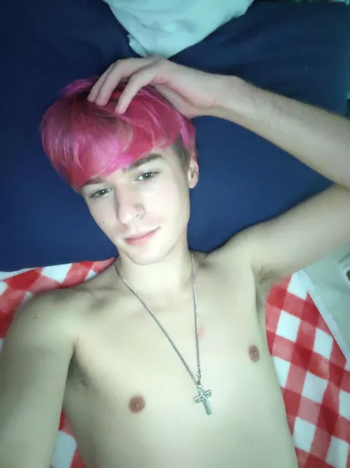 Just got out the shower and felt kinda cute 😋