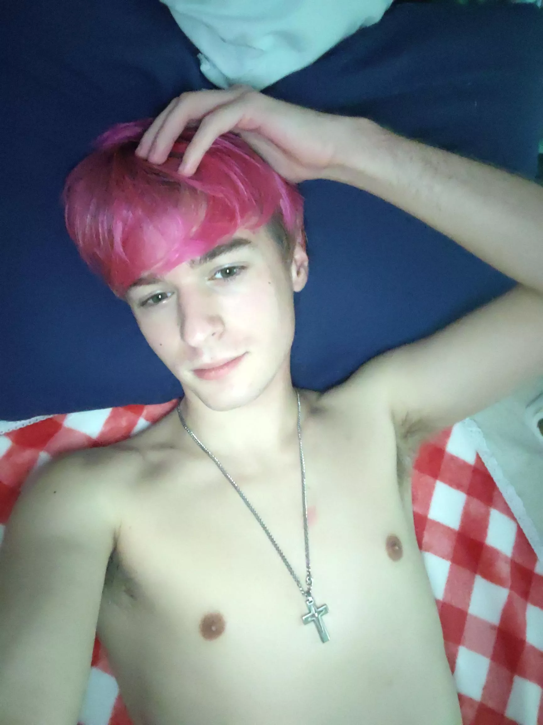 Just got out the shower and felt kinda cute 😋