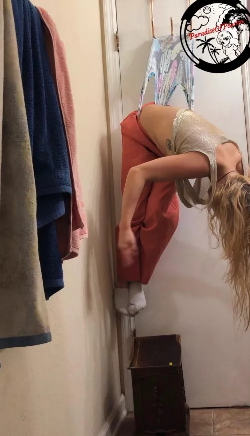 Just hanging around 🥶