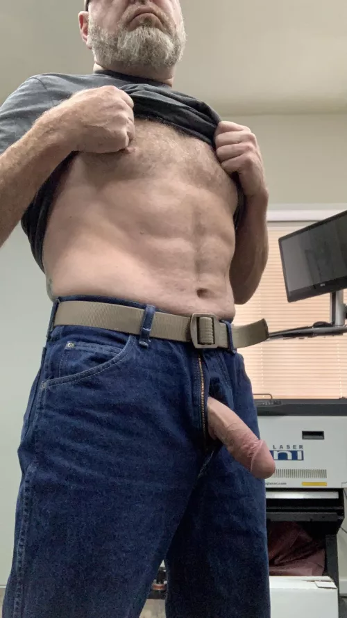 Just hanging out at work (47) Just hanging out at work (47)