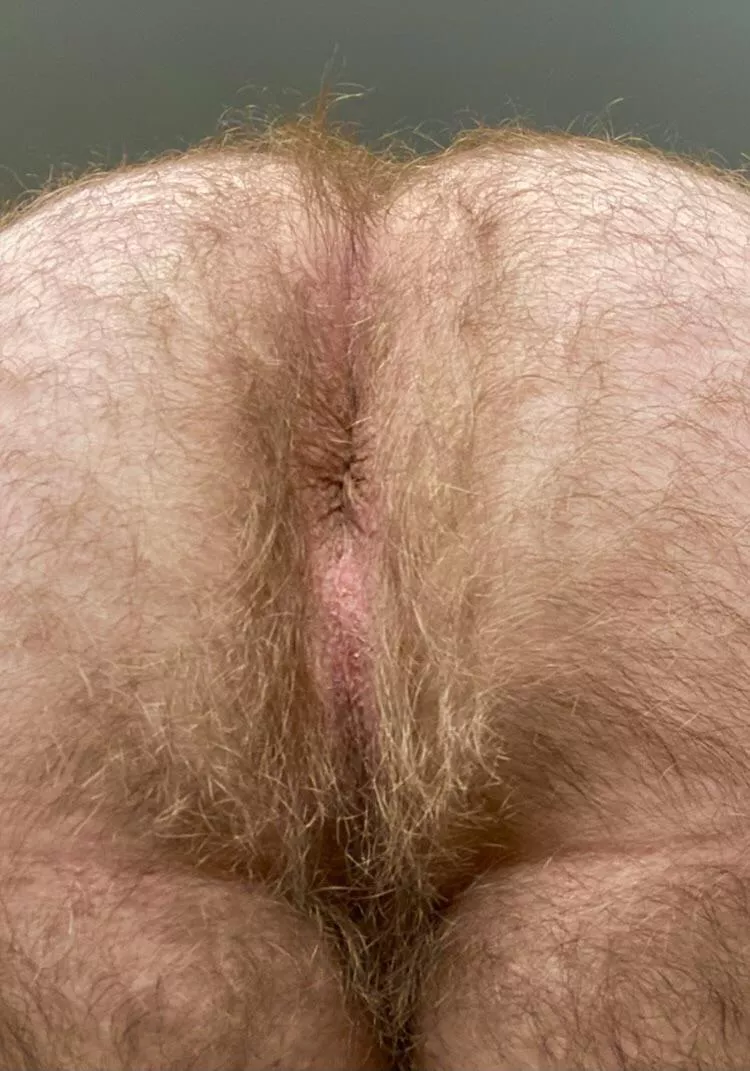 Just imagine the warm, musky, manly smell Just imagine the warm, musky, manly smell