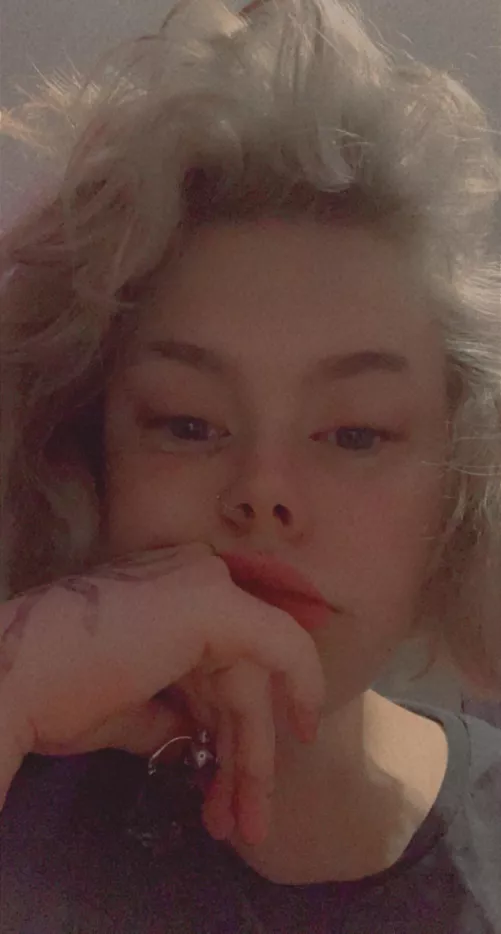 Just made the only fans free, go follow if you wanna see the girlfriend and I get fucked ❤️🤩