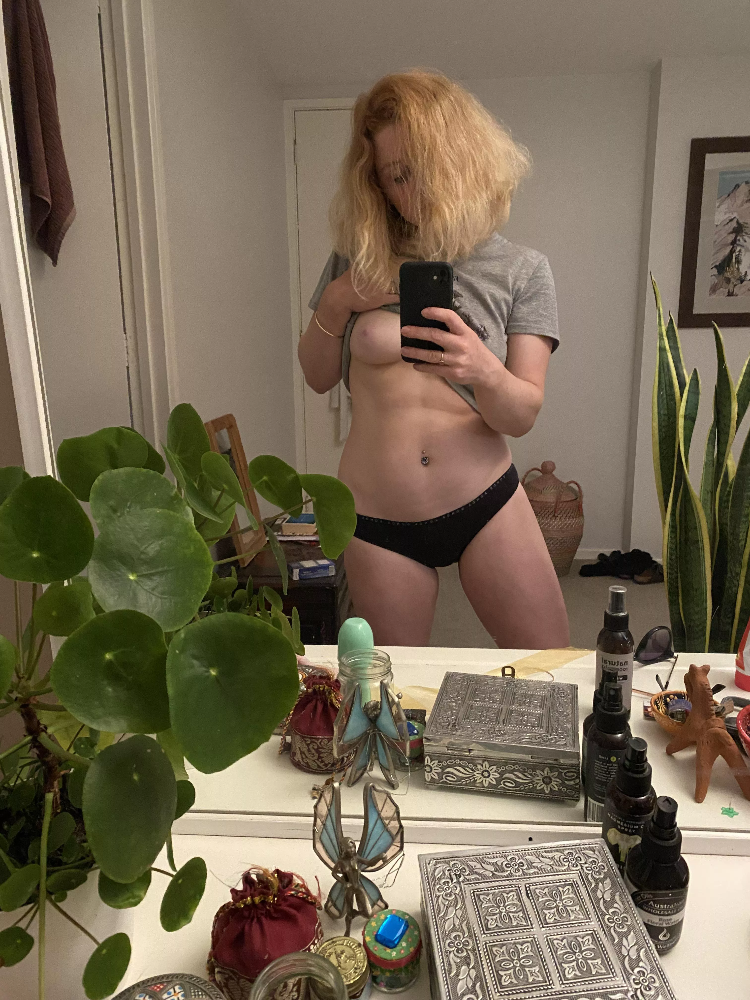 Just me again, procrastinating going to sleep so I don’t have to get up for work at 5am Just me again, procrastinating going to sleep so I don’t have to get up for work at 5am