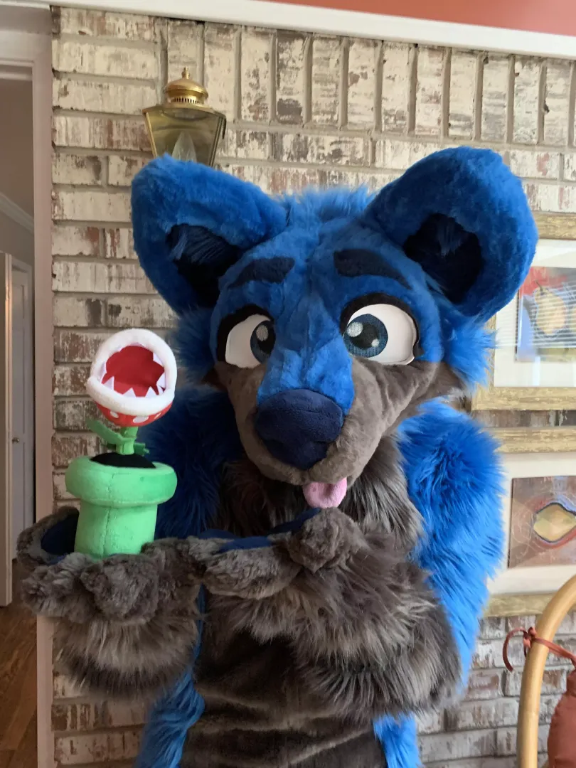 Just me and my Smash Bros main, Piranha Plant! Merry Christmas!