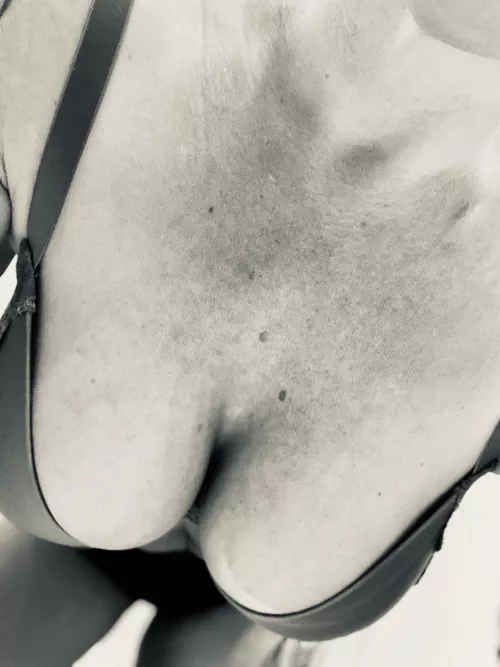 Just me, casually bending over 😇 (f)41