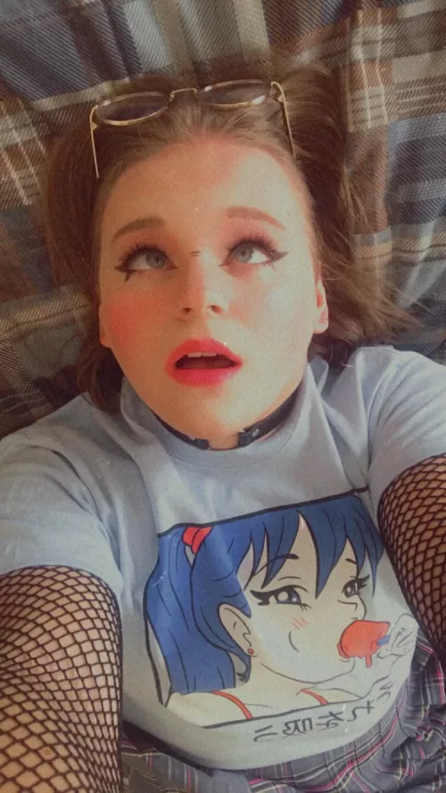 Just moved into a new place, so posting this pic as a lil special treatπ₯° Celebrate with me!π₯³