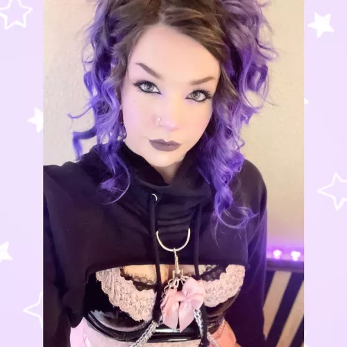 Just moved into my new place! Who wants to celebrate with me?! 🧪