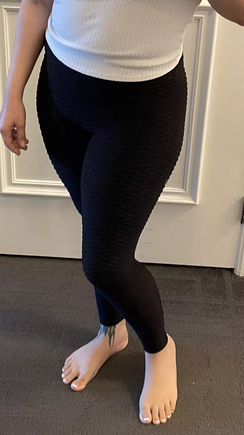 Just my feet after a nice shower π Just my feet after a nice shower π