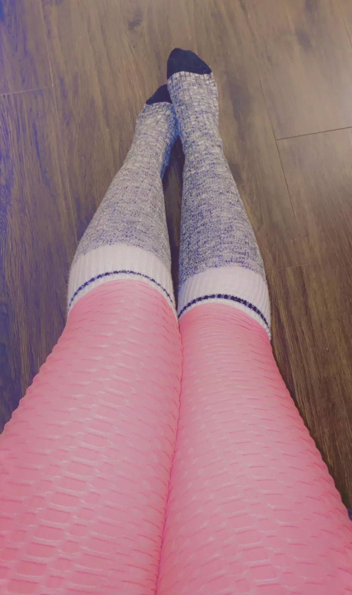 just my feets with my socks of the day 🎀