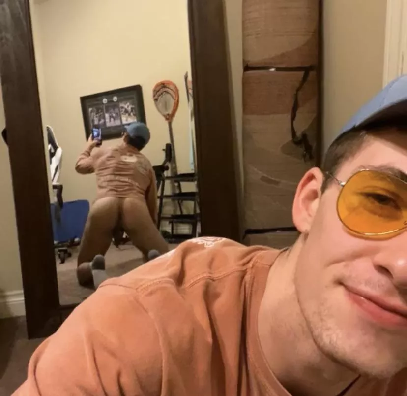 Just patiently waiting for daddy to home home and breed me 🥺