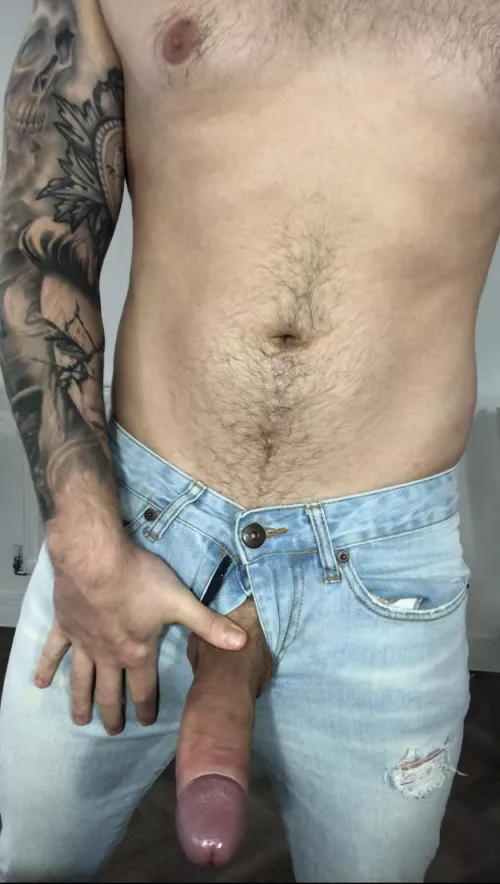 Just peaking out💦