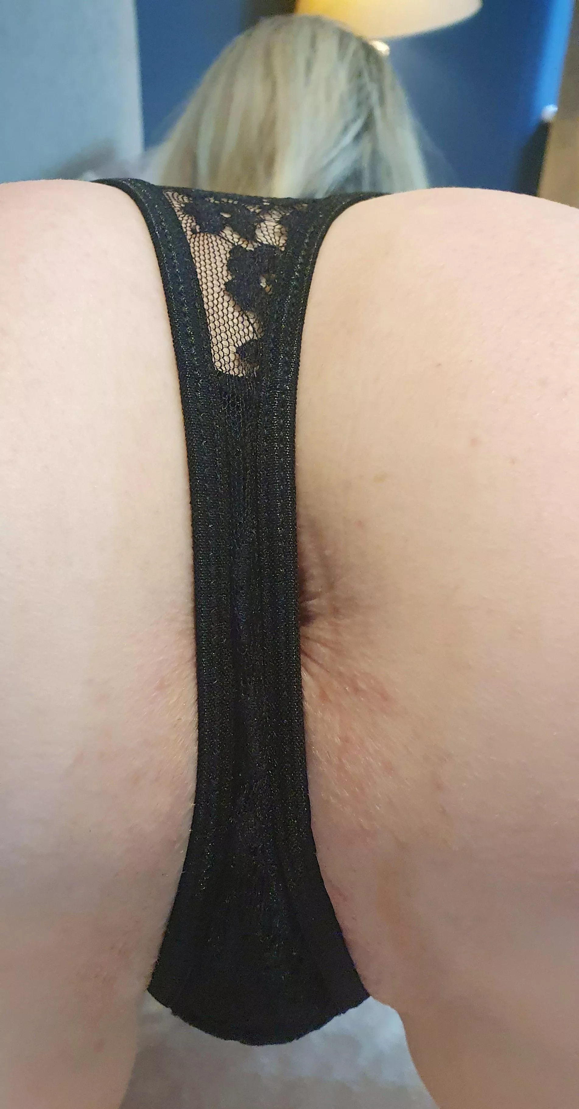 Just peeking through and ready to be eaten 🍑😈 Just peeking through and ready to be eaten 🍑😈