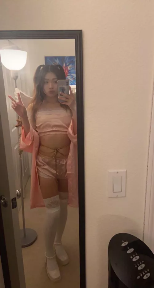 just photodumping lmao just photodumping lmao