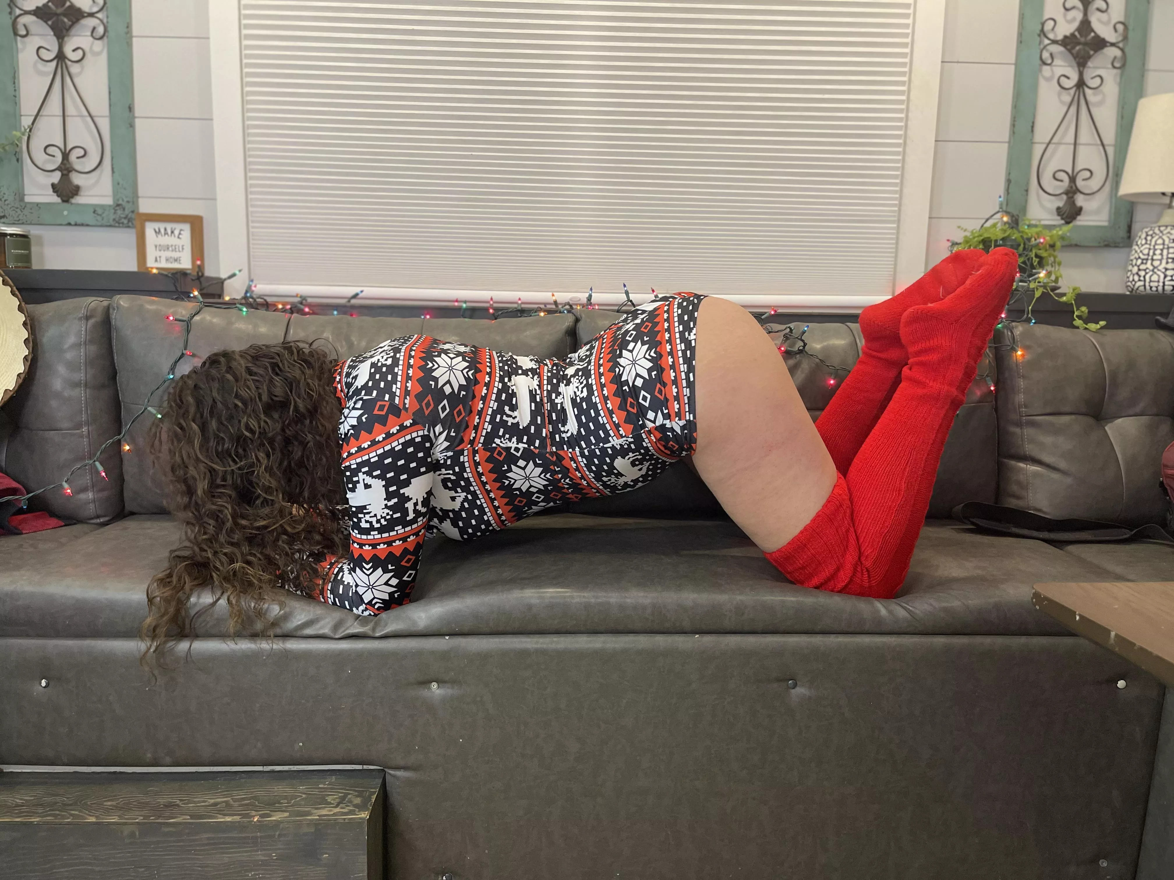 Just pull my romper to the side please 😍