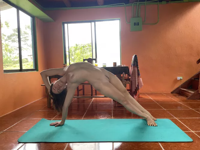 Just recovered from an injury and very grateful to have my body back. 🥰