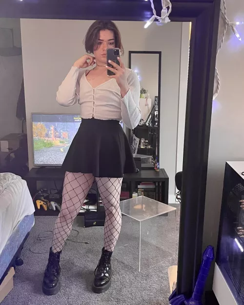 just sat in a cafe for two hours waiting for my gf to get off work, living the dream 😍 just sat in a cafe for two hours waiting for my gf to get off work, living the dream 😍