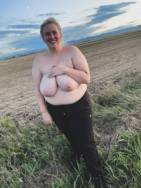 Just some sunset titties for your tuesday π