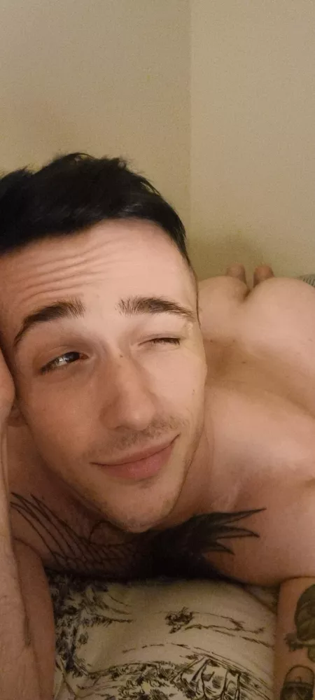 Just spent Β£1200 on a laptop for gaming. Come pat my butt while I play.