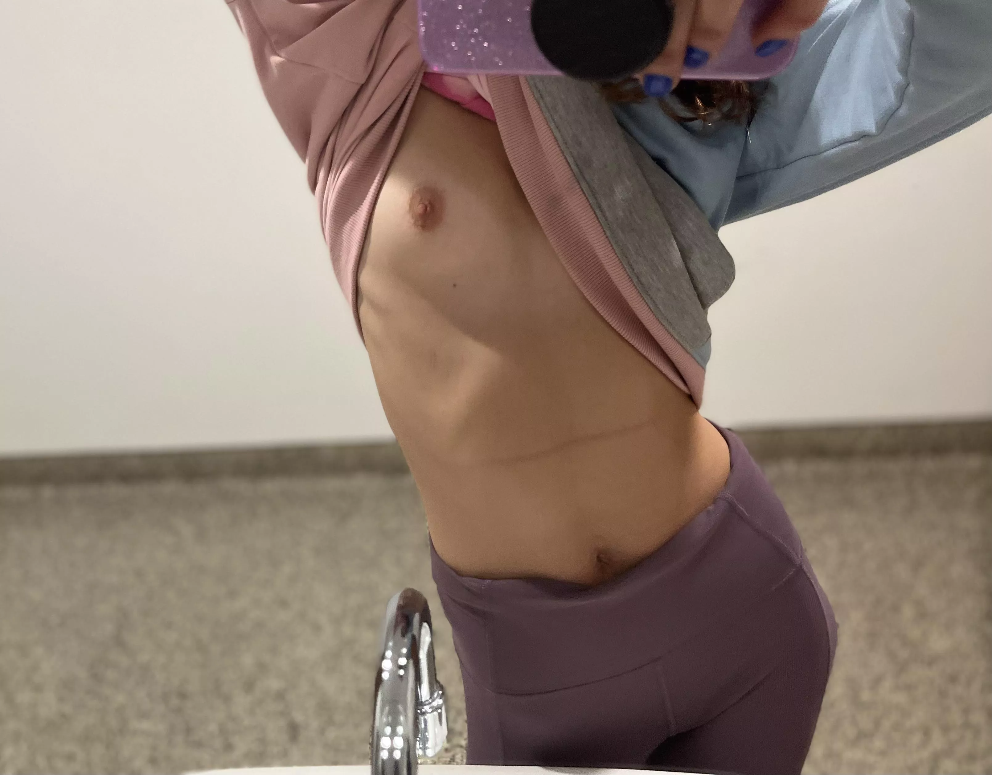 Just taking some pics in my colleges single bathroom ππ Just taking some pics in my colleges single bathroom ππ