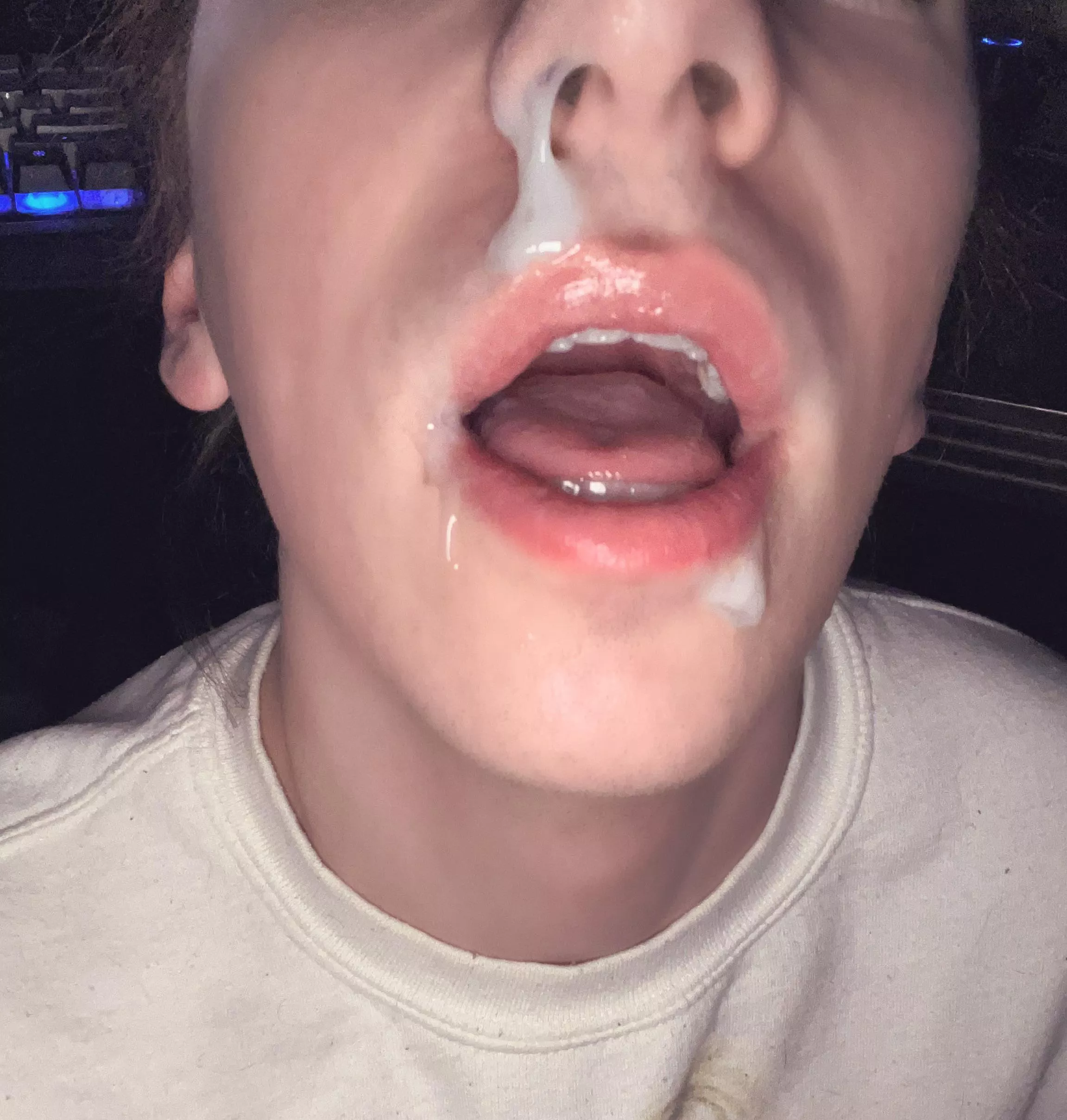 Just took daddy’s morning load from under his desk 😈