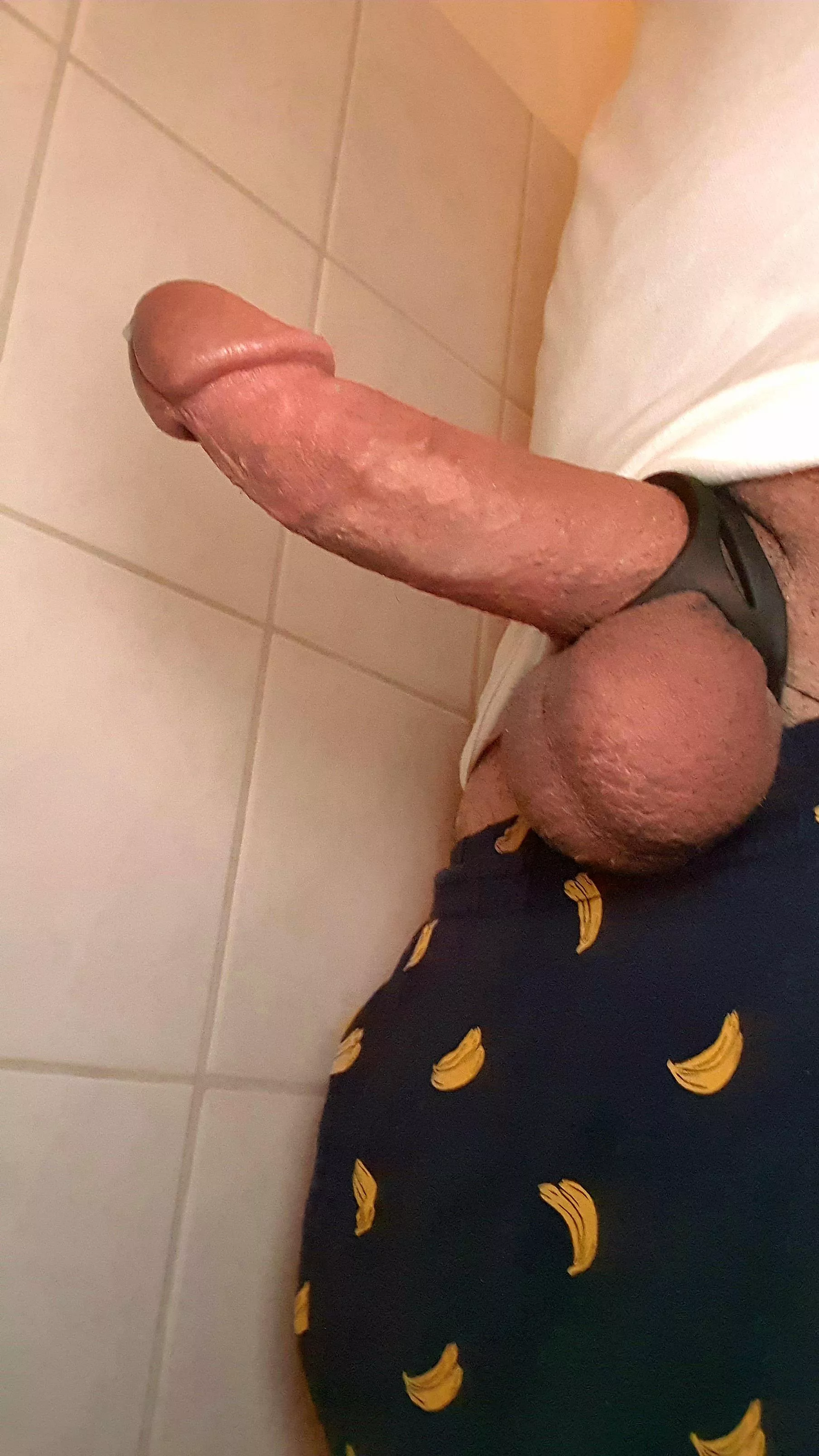 Just tried my first cockring ever (spoilers alert) I LIKE IT Just tried my first cockring ever (spoilers alert) I LIKE IT