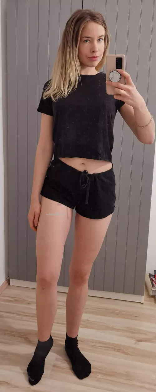 Just trying to get your attention in my pyjamas βοΈπ