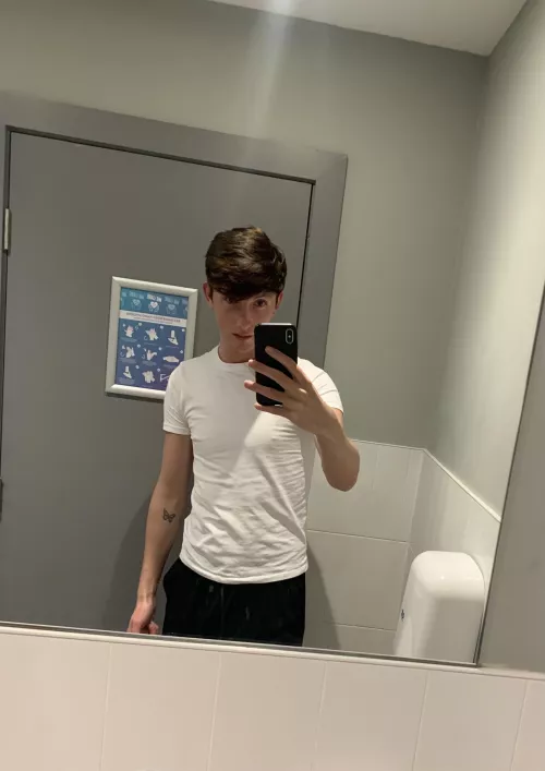 just trying to make everyone proud of me but it’s getting really hard with college, work and soccer idk I’m just kinda overwhelmed right now