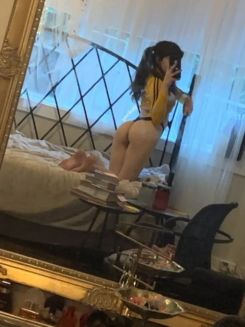 just turned 18 soo first post here :) kinda scared.. do u like my ass?