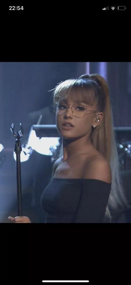 Just wanna grab Ariana Grande’s ponytail and rail her Just wanna grab Ariana Grande’s ponytail and rail her
