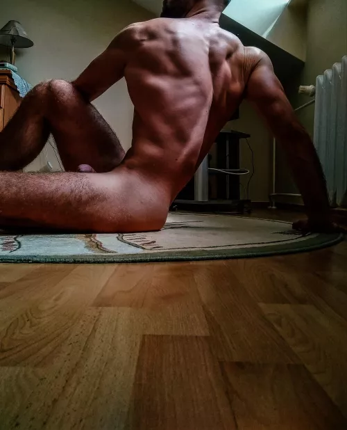 Just wanted to say hello 😏 (M) 28 from Europe 🤓