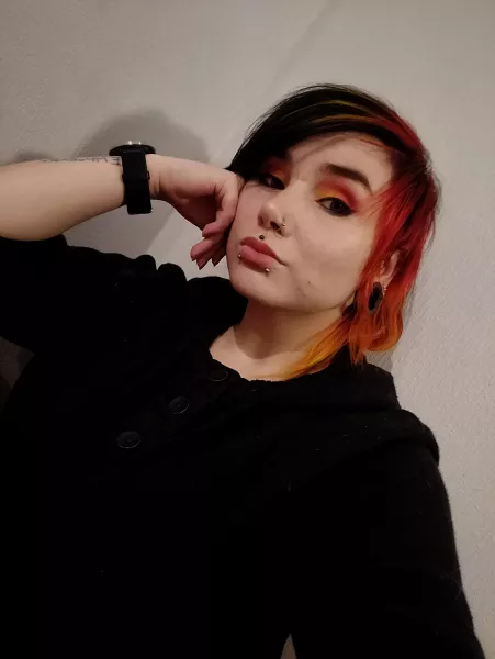Just wanted to show off my new hair color 🔥 Just wanted to show off my new hair color 🔥