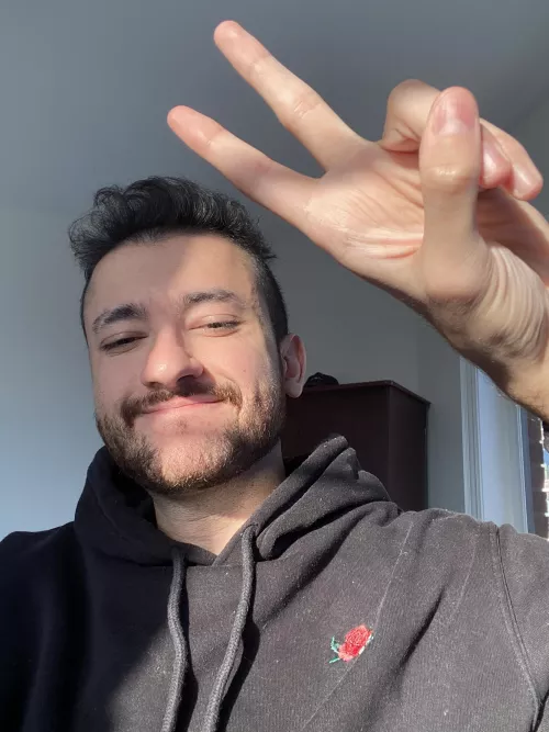 Just woke up, excuse my morning face 😅