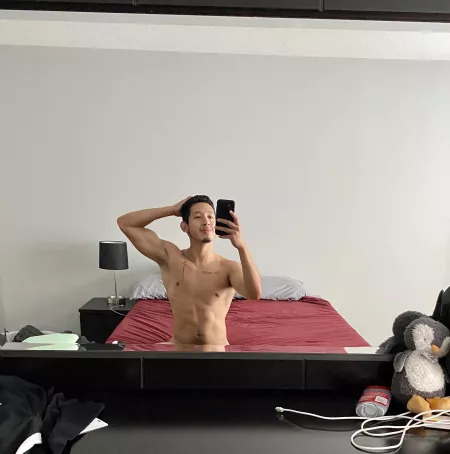 Just woke up, Goodmorning yβall :)