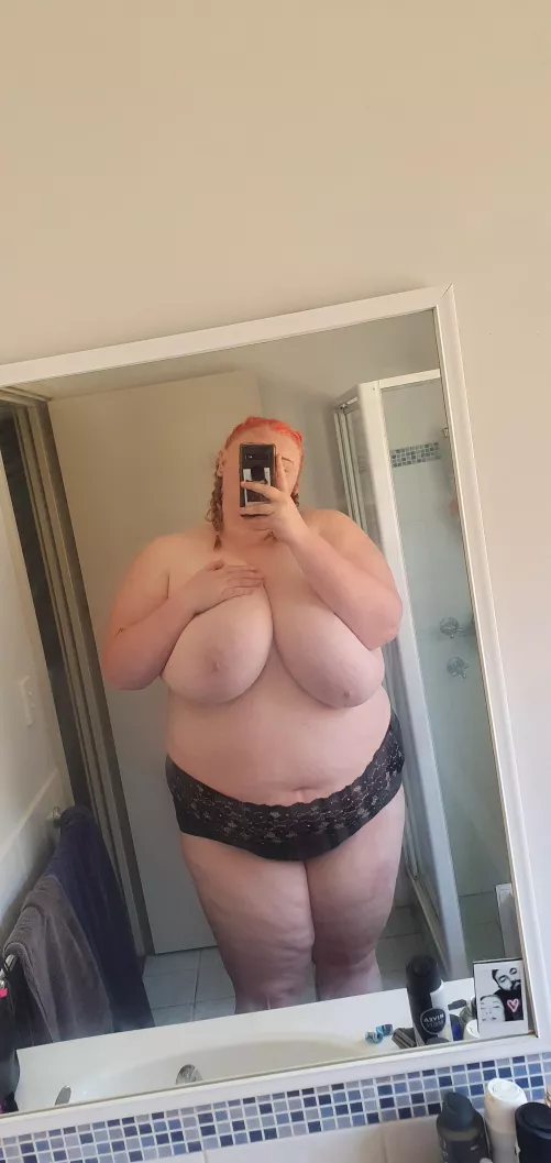 Just your average before shower pic ๐ Just your average before shower pic ๐
