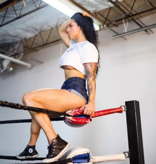Kaitlyn huge rack