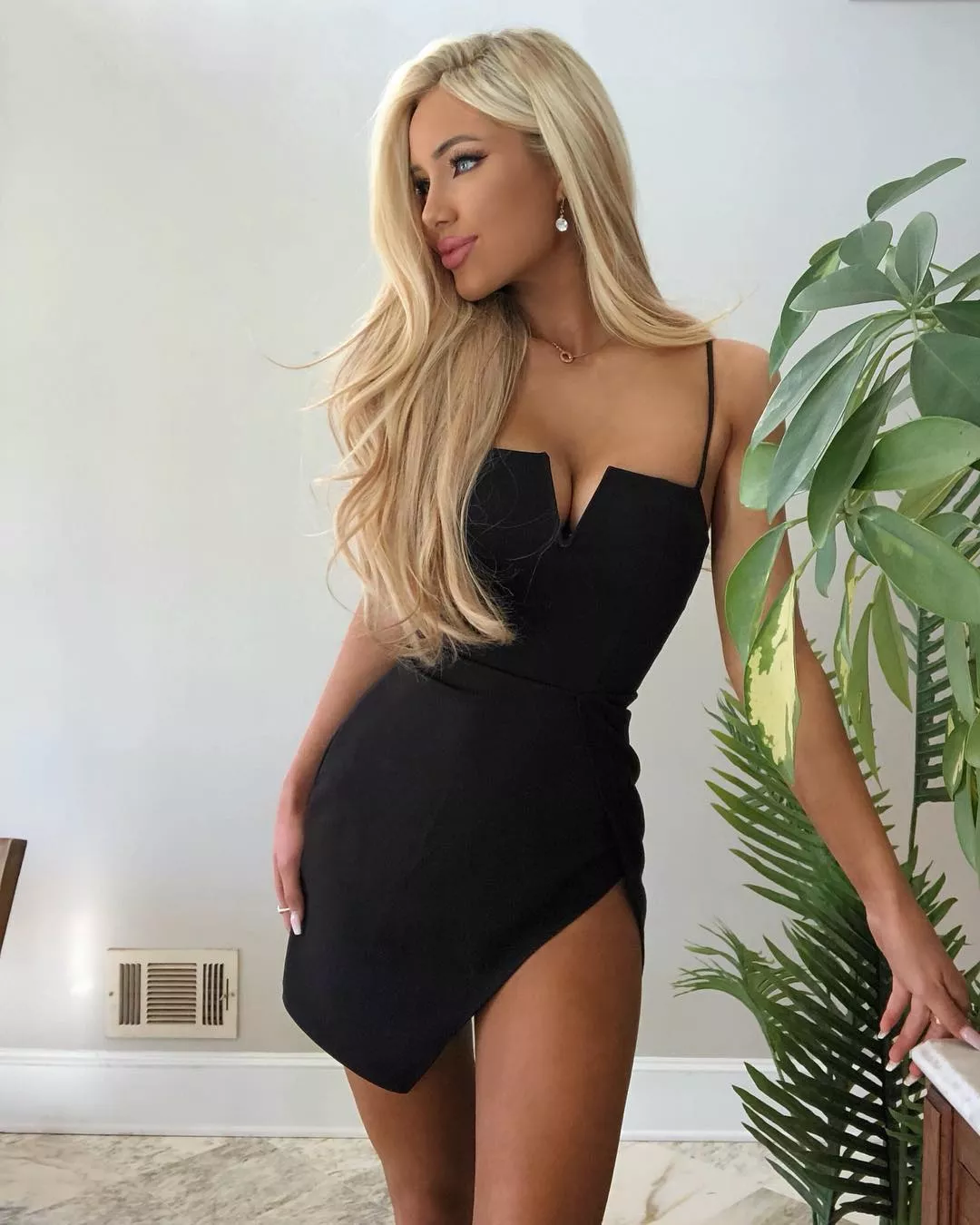 Katerina Rozmajzl Katerina Rozmajzl