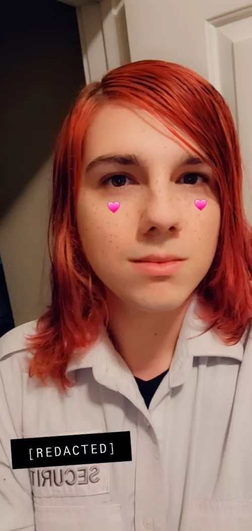 Keeping things fem even at work! Keeping things fem even at work!