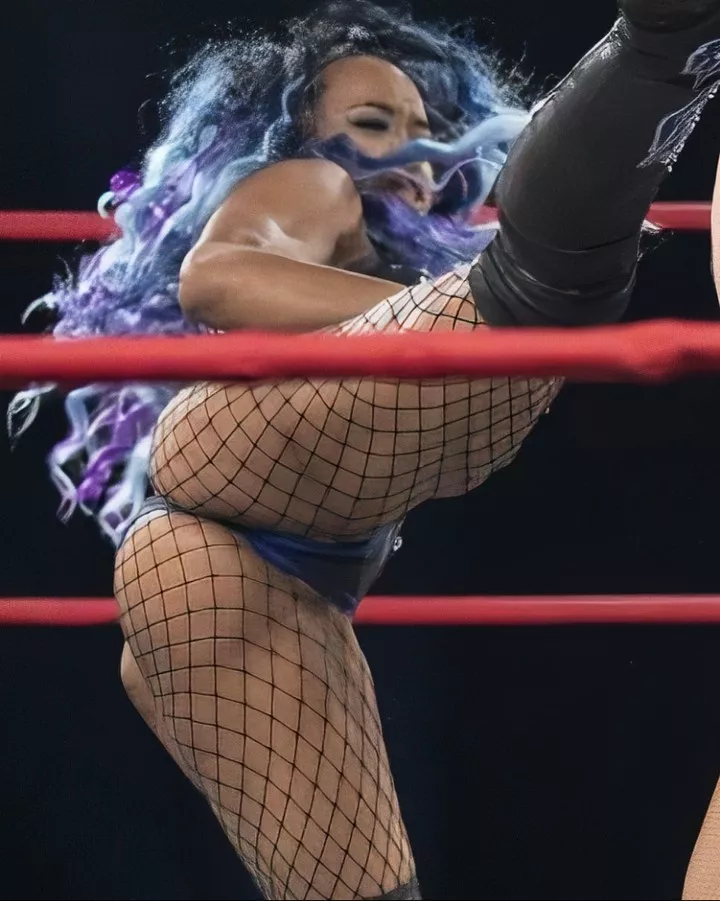 Kiera Hogan is so thick Kiera Hogan is so thick