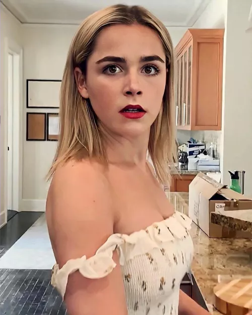 Kiernan Shipka is so hot Kiernan Shipka is so hot