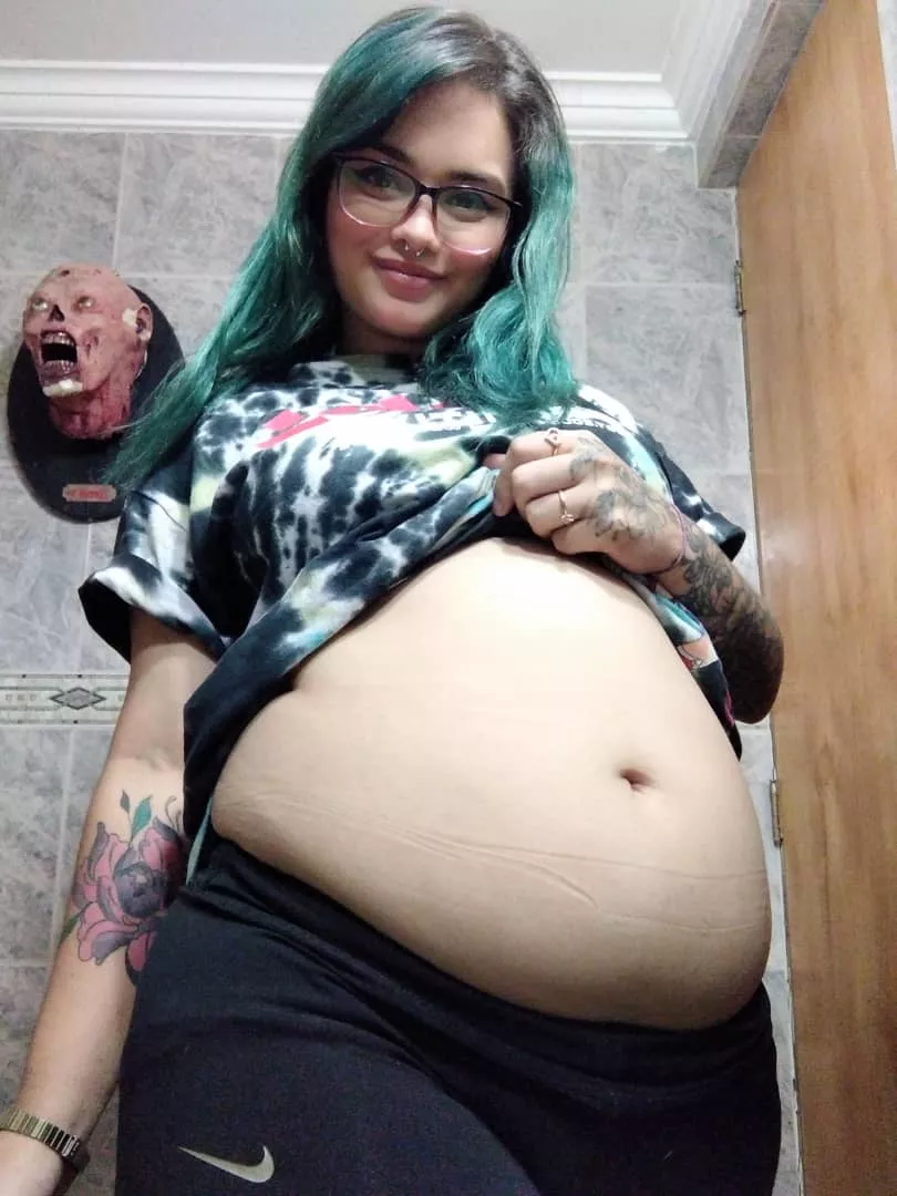 Kik and Instagram: @kg.belly