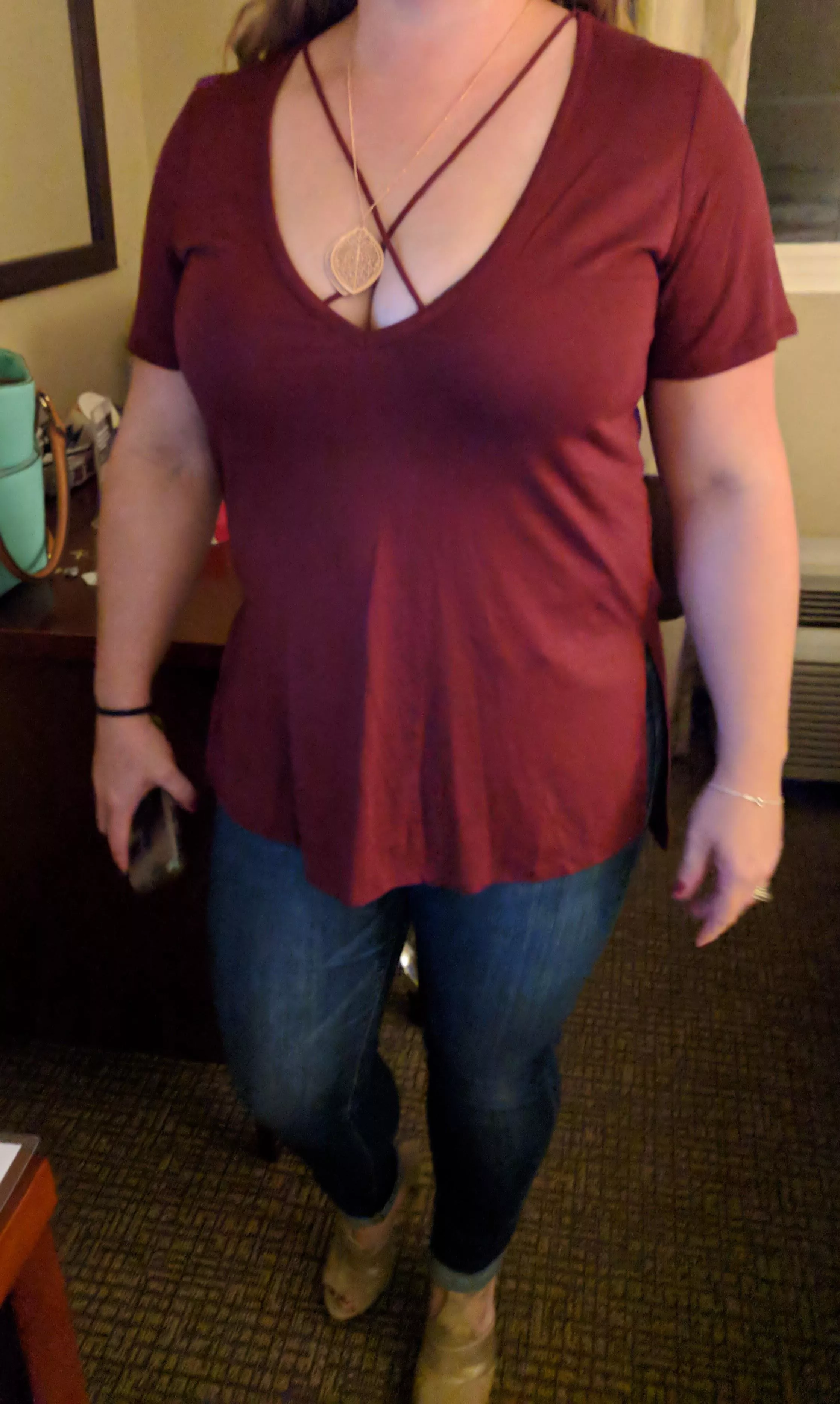 Kik BHands1827 Thick 37 yr old wife. Kik BHands1827 Thick 37 yr old wife.