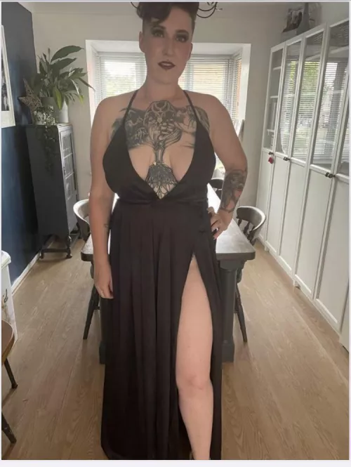 Kik: stag_hotwife91 looking to trade wife pics ;)