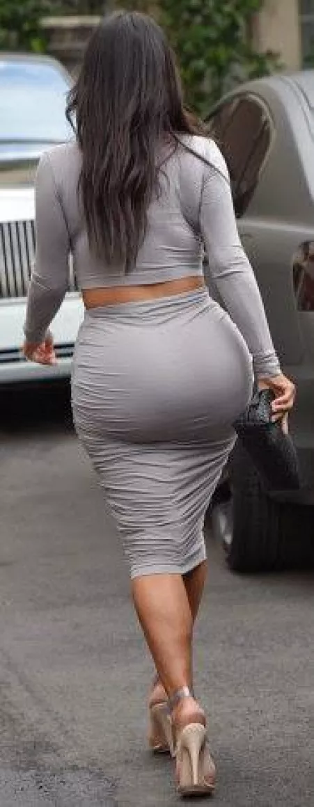 Kim's big ass Is amazing Kim's big ass Is amazing