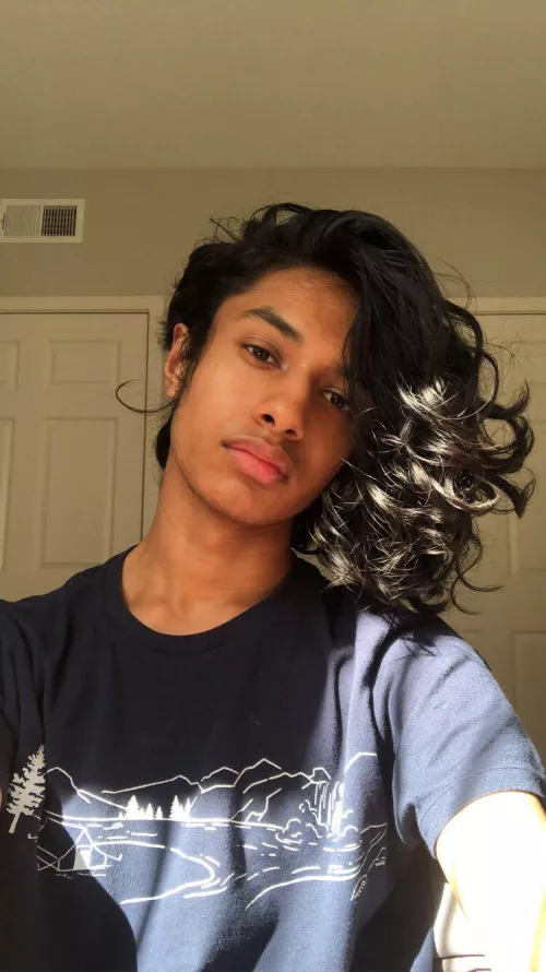 kinda lonely kinda lonely