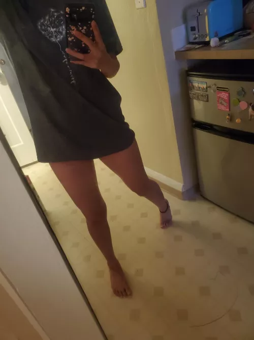 kinda weird angle but I love my legs ๐