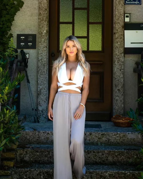 Kinsey Wolanski Kinsey Wolanski