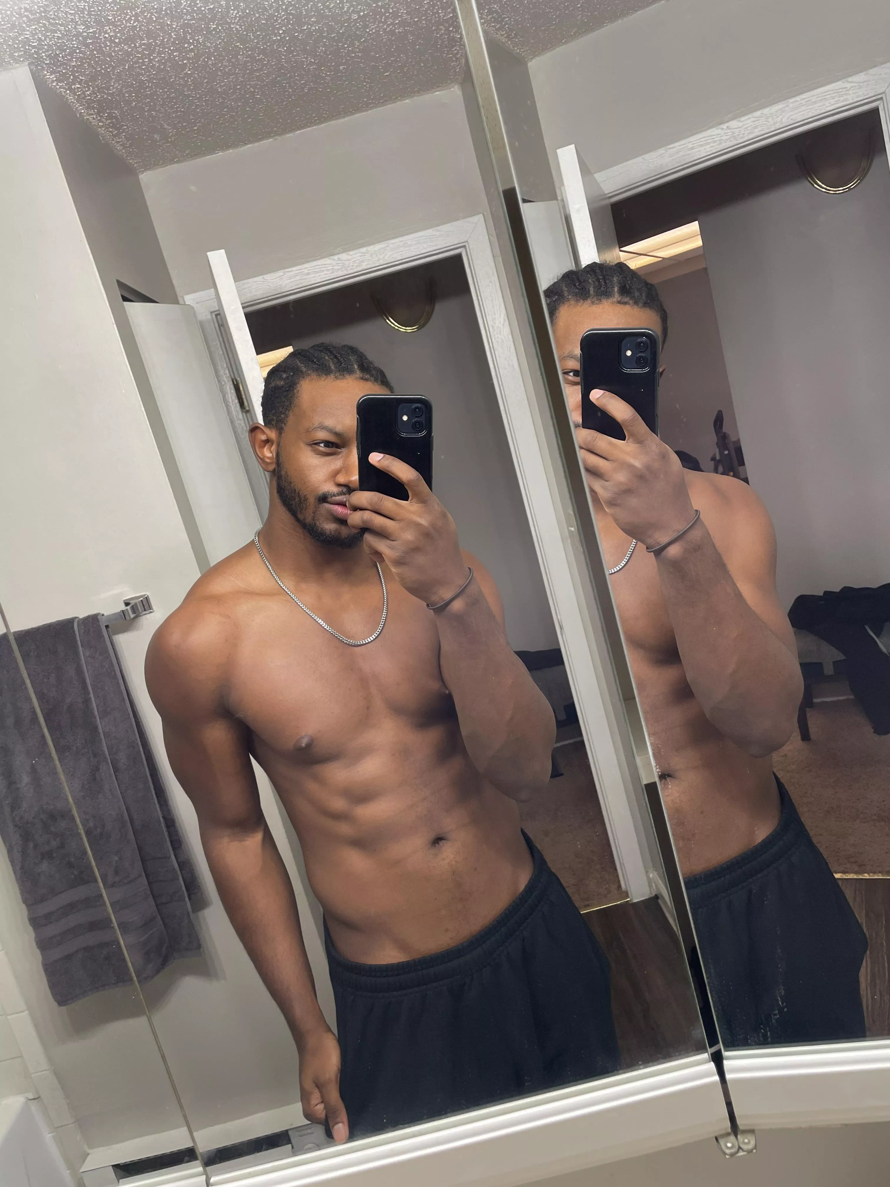 Kiss along my v-line Kiss along my v-line